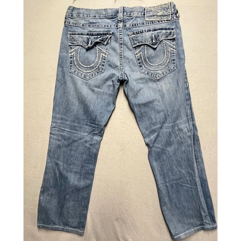 True Religion Ricky Big T‎ Straight Leg XL 38x30 Jeans Light Wash  White Stitch
